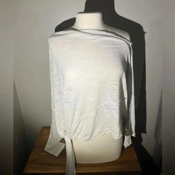 COPY - Free people long sleeve top in white. - Picture 5 of 10